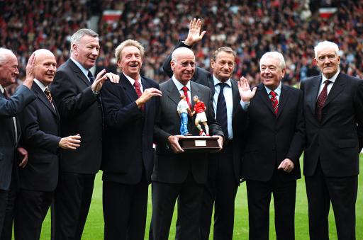 足球报：张外龙这几年一直关注铜梁龙，冲超后他独坐良久（足球报：张外龙多年关注铜梁龙，升入中超后他独自坐了很久）