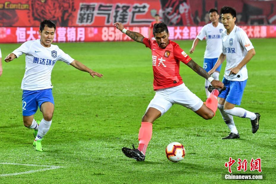 切尔西防线漏洞明显（切尔西后防隐患突出）